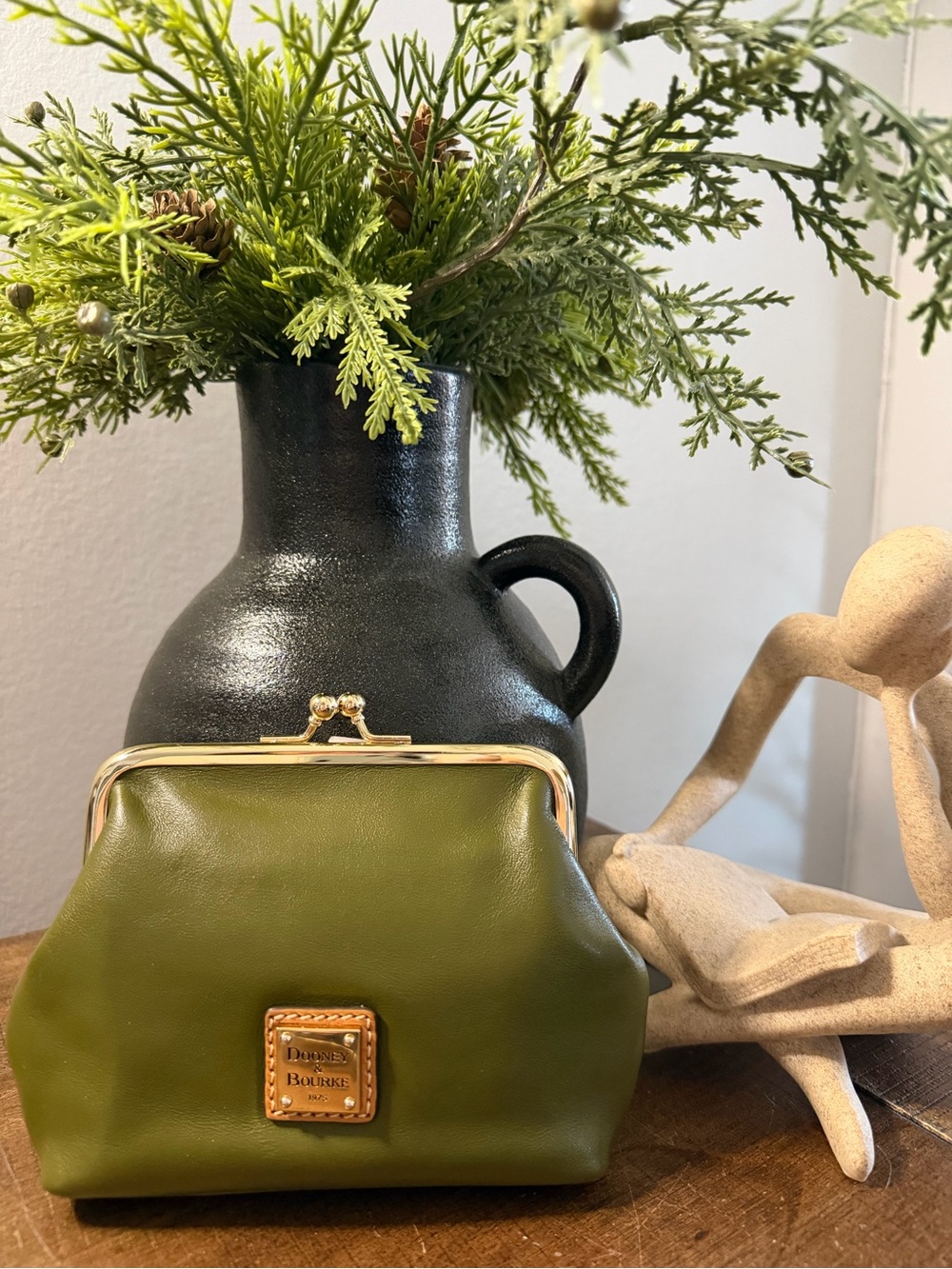 Dooney & Bourke Wexford Kisslock